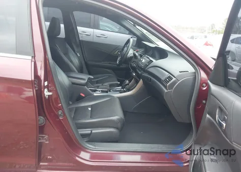 2016 Honda Accord Sport z USA, uszkodzony, nr VIN 1HGCR2F51GA122938